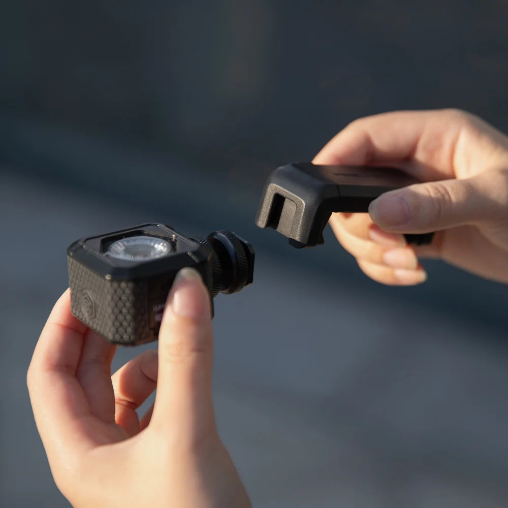 Versatile Smartphone Holder - Image 4