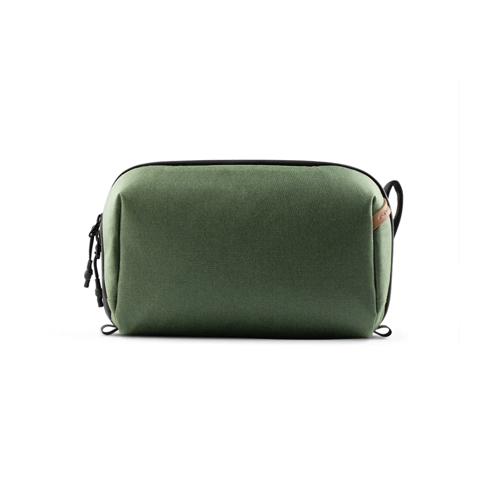 Travel Toiletry Bag - Image 10